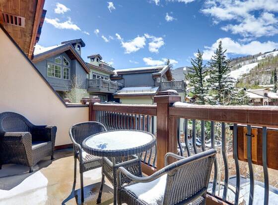 Vail VLG One Willow 3bd-gra allows check-in for 18 year-old guests
