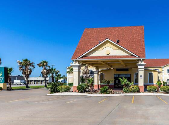 Quality Suites North allows check-in for 18 year-old guests