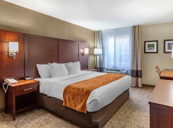 Comfort Inn Layton - Salt Lake City allows check-in for 18 year-old guests
