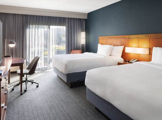 Courtyard by Marriott Tampa Westshore/Airport allows check-in for 18 year-old guests