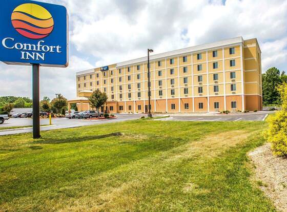 Comfort Inn Thomasville I-85 allows check-in for 18 year-old guests