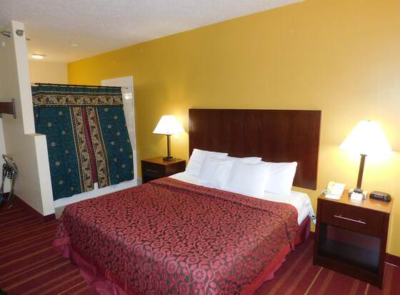 Days Inn by Wyndham Walcott Davenport allows check-in for 18 year-old guests