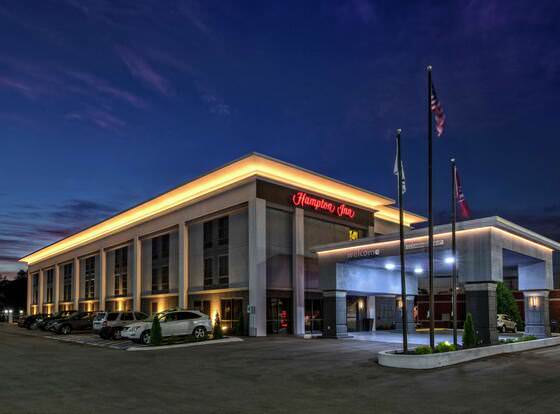 Hampton Inn Tullahoma allows check-in for 18 year-old guests