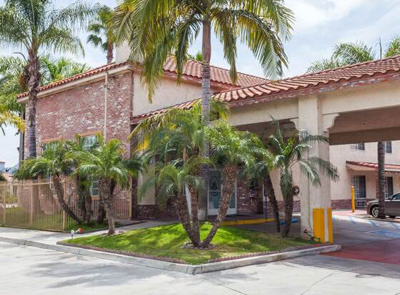 Days Inn & Suites by Wyndham South Gate allows check-in for 18 year-old guests