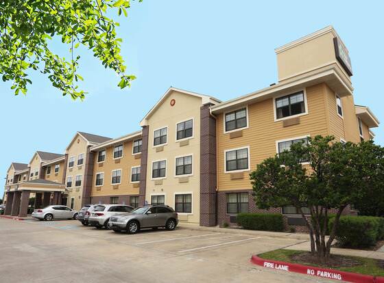 Extended Stay America Suites Houston Westchase Richmond allows check-in for 18 year-old guests