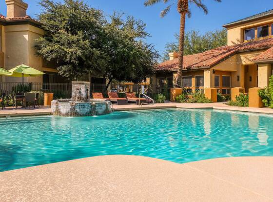 FRONTDESK North Scottsdale Paradise Valley Apts allows check-in for 18 year-old guests