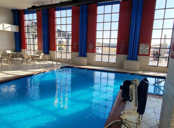 Best Western Plus Greenwood/Indy South Inn allows check-in for 18 year-old guests