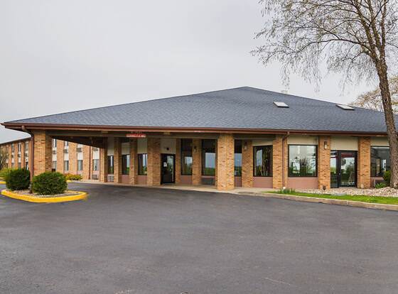 Quality Inn Waverly allows check-in for 18 year-old guests