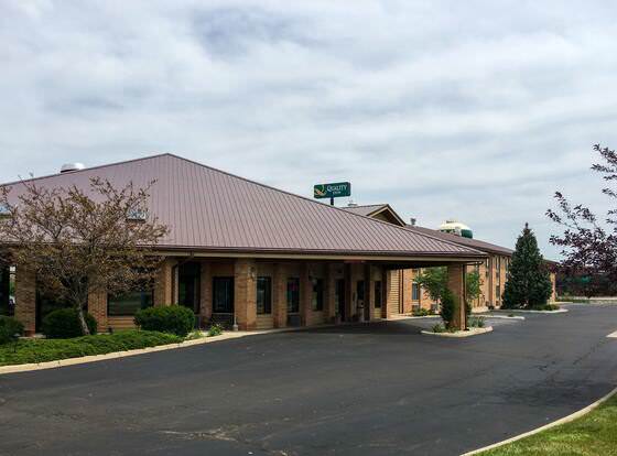 Quality Inn allows check-in for 18 year-old guests