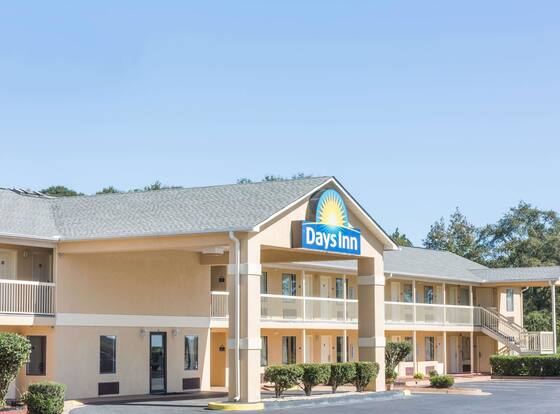 Days Inn by Wyndham Royston allows check-in for 18 year-old guests