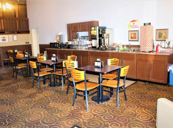 Super 8 by Wyndham Burlington allows check-in for 18 year-old guests