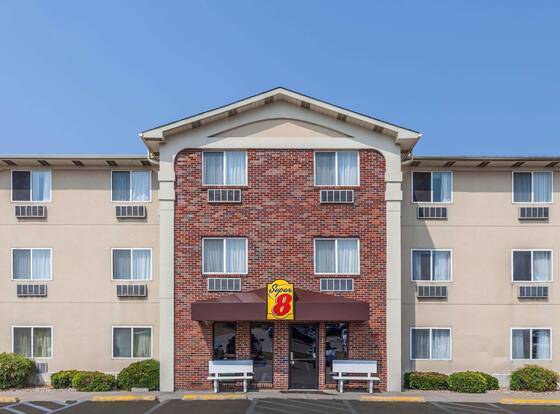 Super 8 by Wyndham Irving DFW Airport/South allows check-in for 18 year-old guests