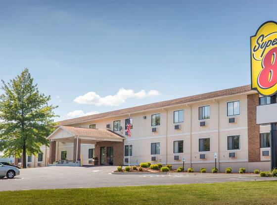 Super 8 by Wyndham Danville allows check-in for 18 year-old guests