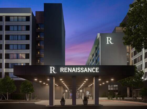 Renaissance Chicago North Shore Hotel allows check-in for 18 year-old guests