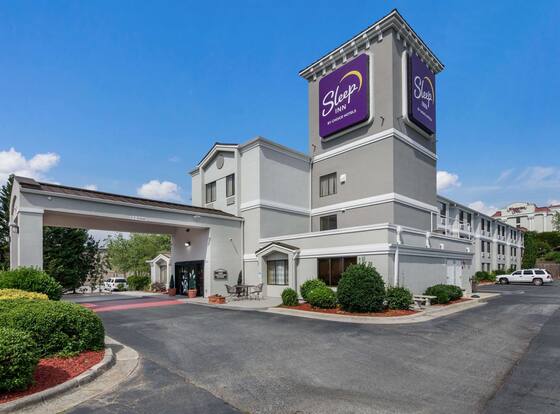 Sleep Inn Hanes Mall allows check-in for 18 year-old guests