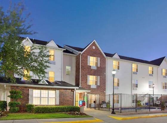 Amian Residence allows check-in for 18 year-old guests