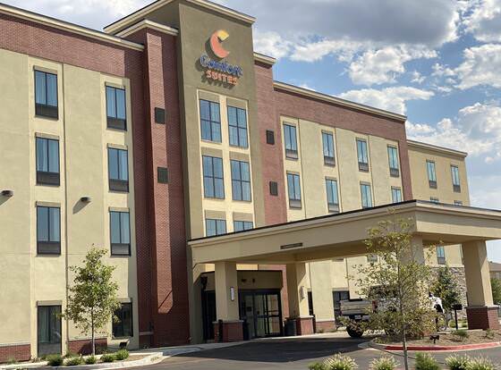 Comfort Suites Midland West allows check-in for 18 year-old guests