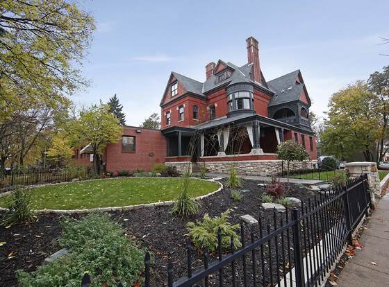 New Victorian Mansion Bed & Breakfast allows check-in for 18 year-old guests