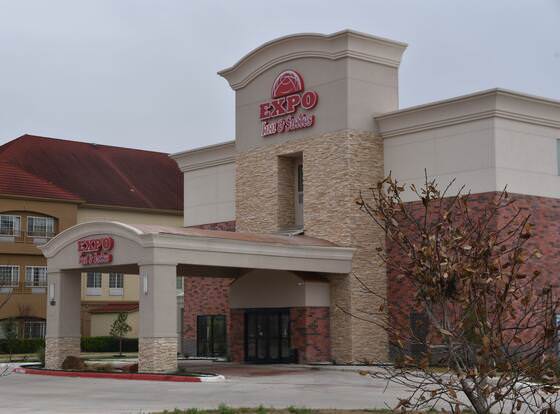 Expo Inn & Suites allows check-in for 18 year-old guests