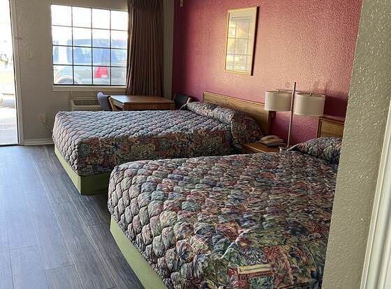Country Inn Motel allows check-in for 18 year-old guests
