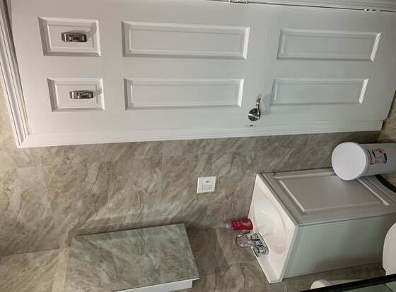 Brooklyn Cozy House allows check-in for 18 year-old guests