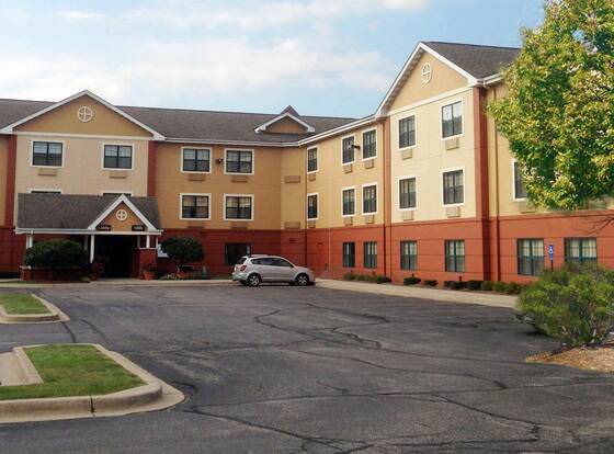Extended Stay America Suites Merrillville US Rte 30 allows check-in for 18 year-old guests