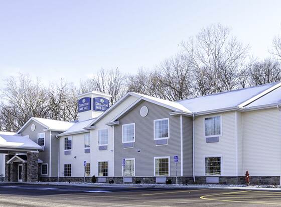 Cobblestone Inn & Suites - Brookville allows check-in for 18 year-old guests