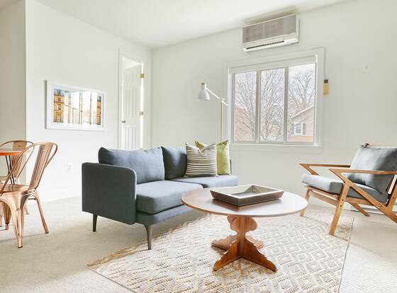 Sonder Del Ray allows check-in for 18 year-old guests