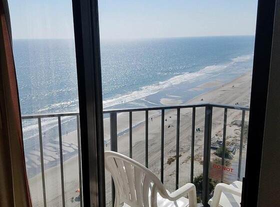 The Palace 1505 allows check-in for 18 year-old guests