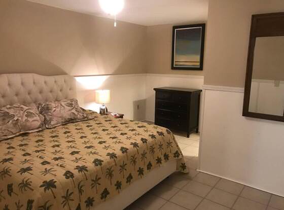 Garden City Unit E allows check-in for 18 year-old guests