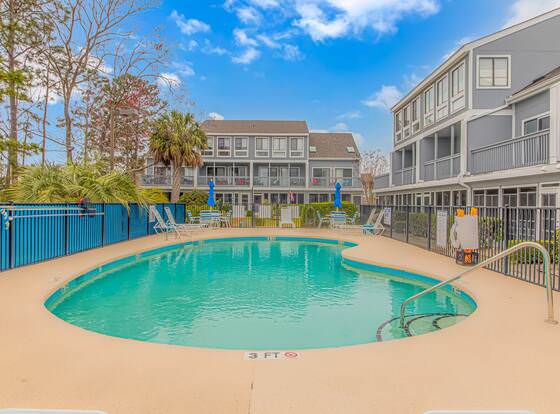 Golf Colony 8-O allows check-in for 18 year-old guests