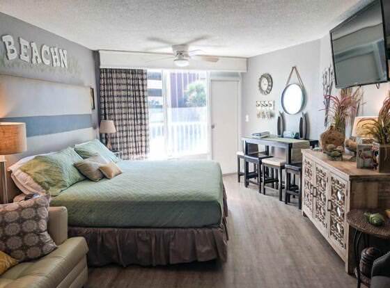 Caravelle Tower 127 allows check-in for 18 year-old guests