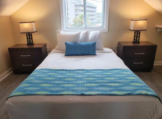 Garden City Unit G2 allows check-in for 18 year-old guests