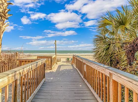 Caravelle 1512 allows check-in for 18 year-old guests