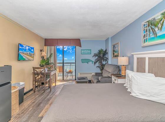 Sun N Sand 606 allows check-in for 18 year-old guests