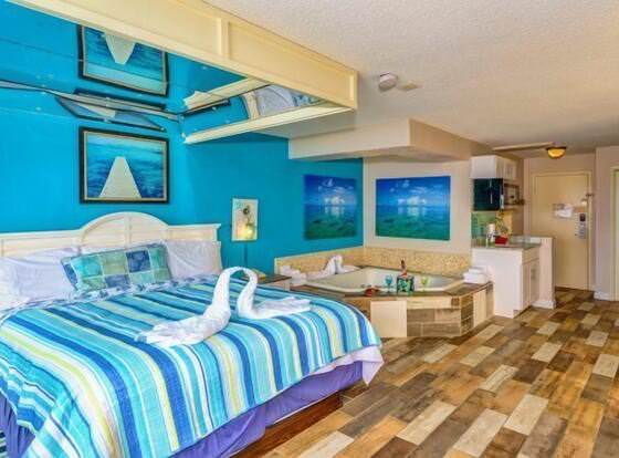 Sea Mist 51513 allows check-in for 18 year-old guests