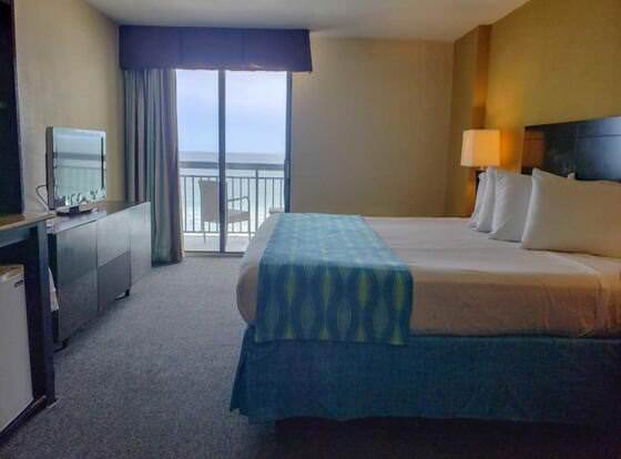 Sun N Sand 506 allows check-in for 18 year-old guests