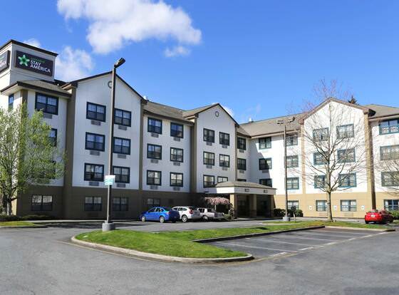 Extended Stay America Suites Seattle Lynnwood allows check-in for 18 year-old guests