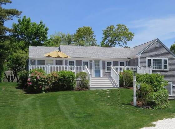 305 Ridgevale Road - Four Bedroom House allows check-in for 18 year-old guests