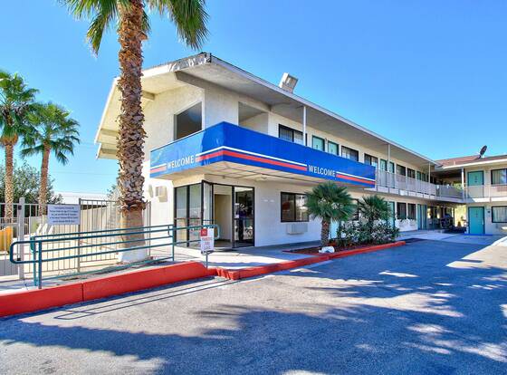Motel 6 Nogales, AZ - Mariposa Road allows check-in for 18 year-old guests