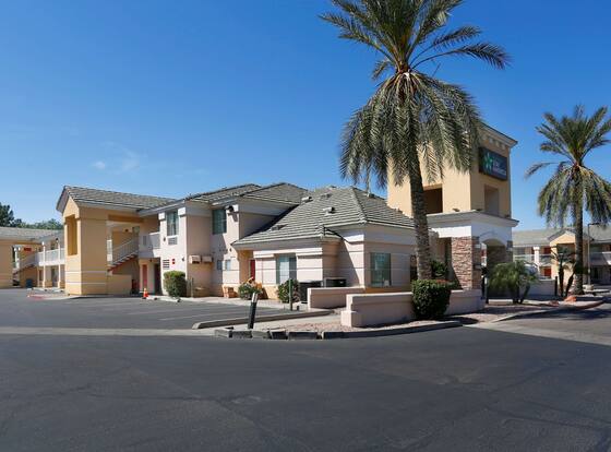 Extended Stay America Suites Phoenix Airport E Oak St allows check-in for 18 year-old guests