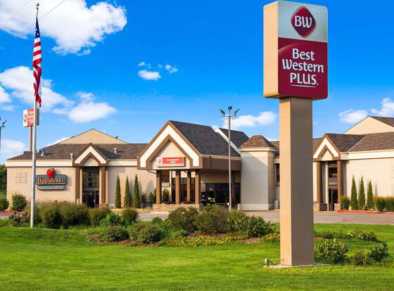 Best Western Plus York Hotel & Conference Center allows check-in for 18 year-old guests