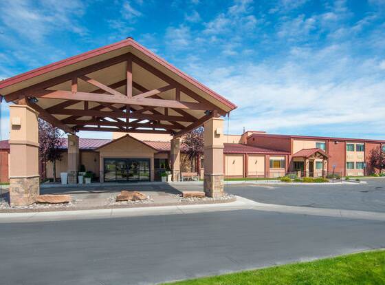 Holiday Inn Riverton, an IHG Hotel allows check-in for 18 year-old guests