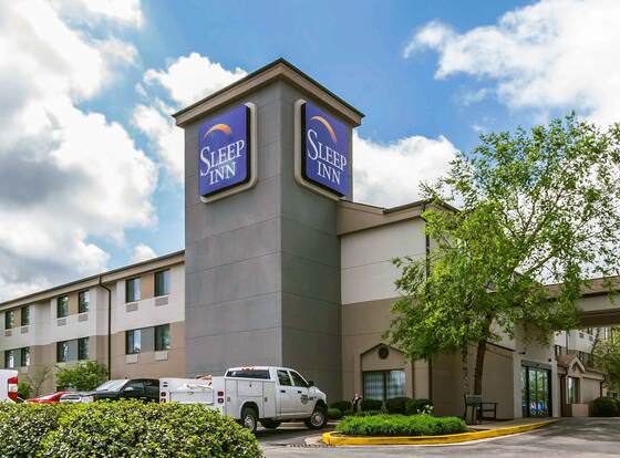 Sleep Inn Lexington allows check-in for 18 year-old guests