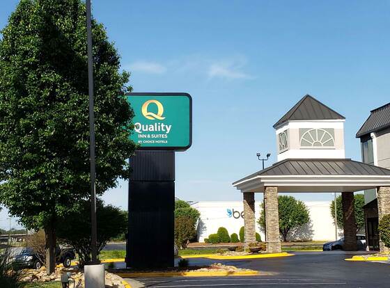 Quality Inn & Suites allows check-in for 18 year-old guests