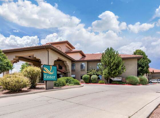 Quality Inn & Suites Gallup I-40 Exit 20 allows check-in for 18 year-old guests