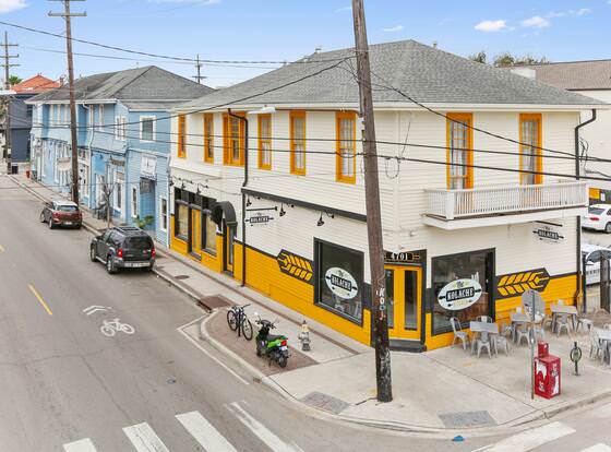 Freret Apartments near Street Car & Tulane allows check-in for 18 year-old guests