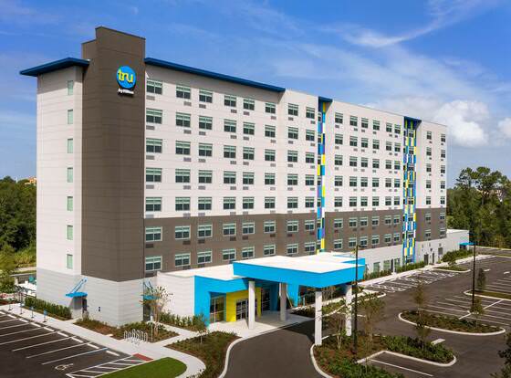Tru By Hilton Orlando Convention Center Area, FL allows check-in for 18 year-old guests