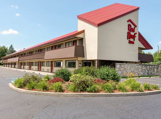 Red Roof Inn Kalamazoo East - Expo Center allows check-in for 18 year-old guests