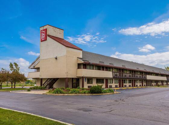 Red Roof Inn Saginaw - Frankenmuth allows check-in for 18 year-old guests